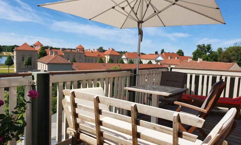 LoggiaHaus am Schloss, Schloss- und Seeblick Rheinsberg Exterior foto