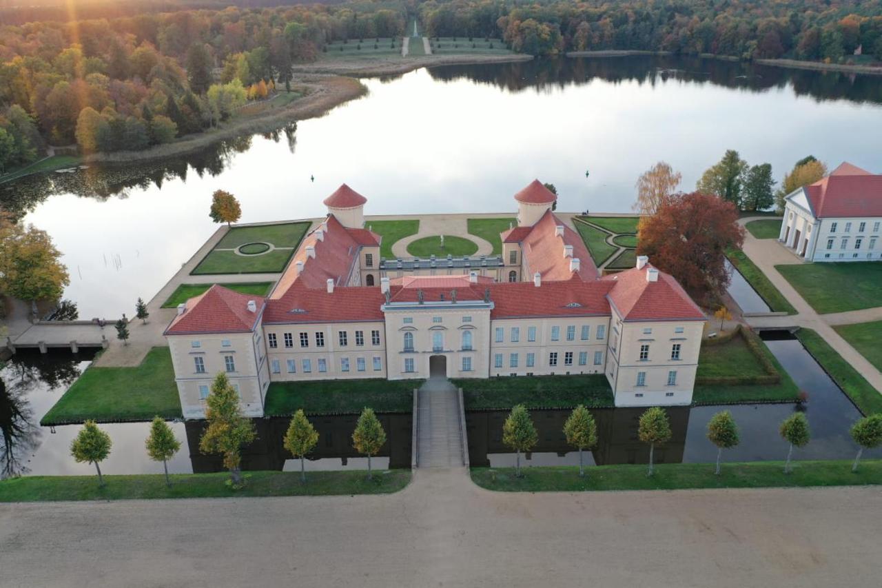 LoggiaHaus am Schloss, Schloss- und Seeblick Rheinsberg Exterior foto