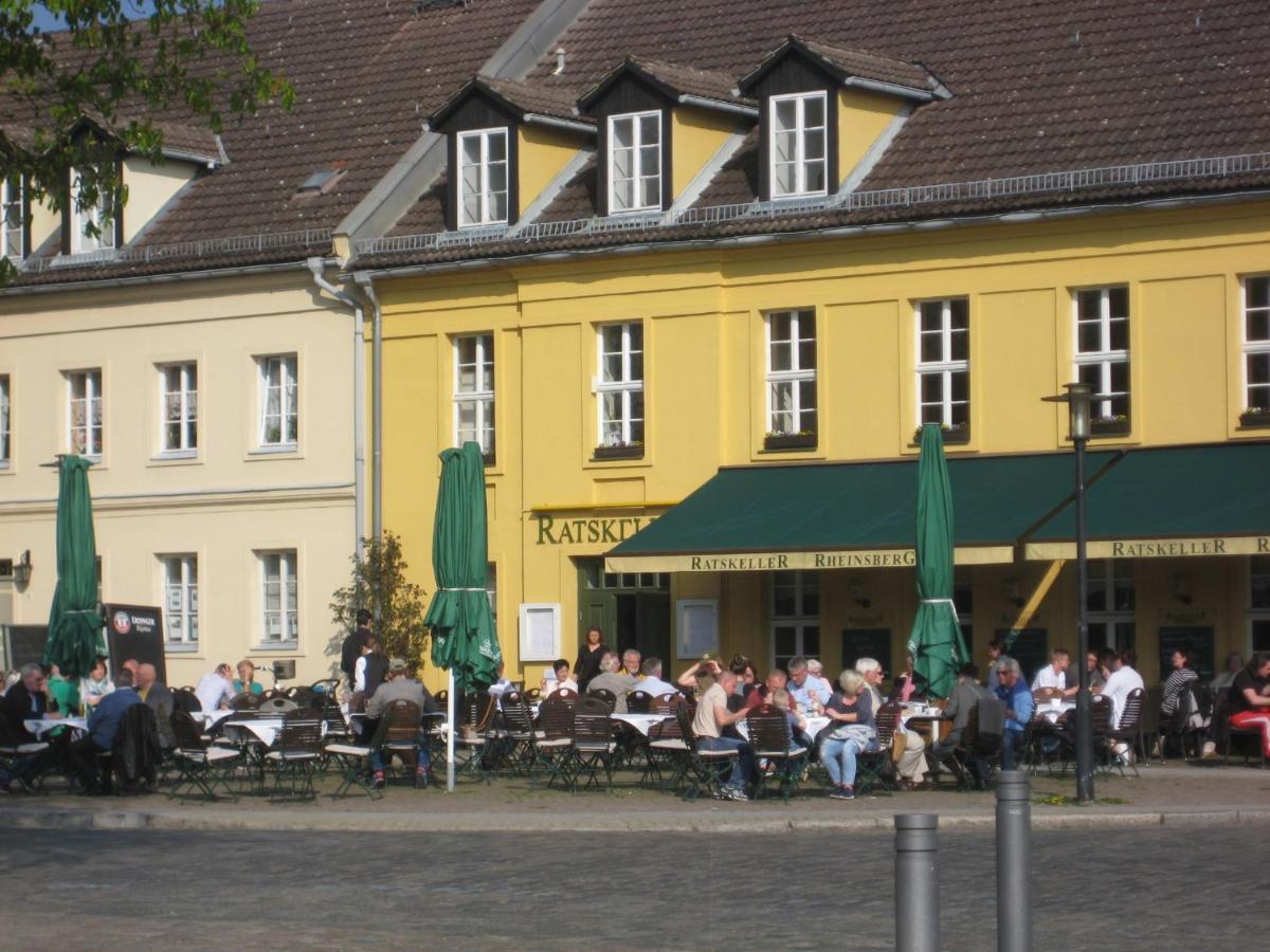 LoggiaHaus am Schloss, Schloss- und Seeblick Rheinsberg Exterior foto